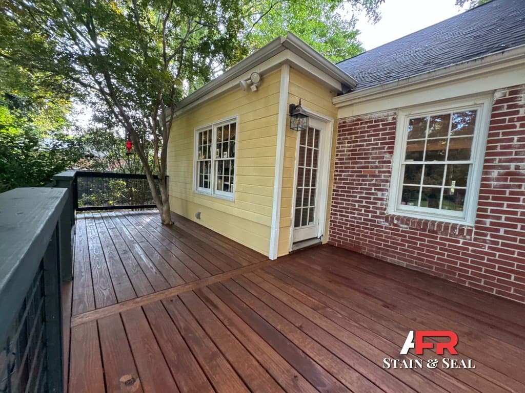 Backyard deck stained in Mahogany