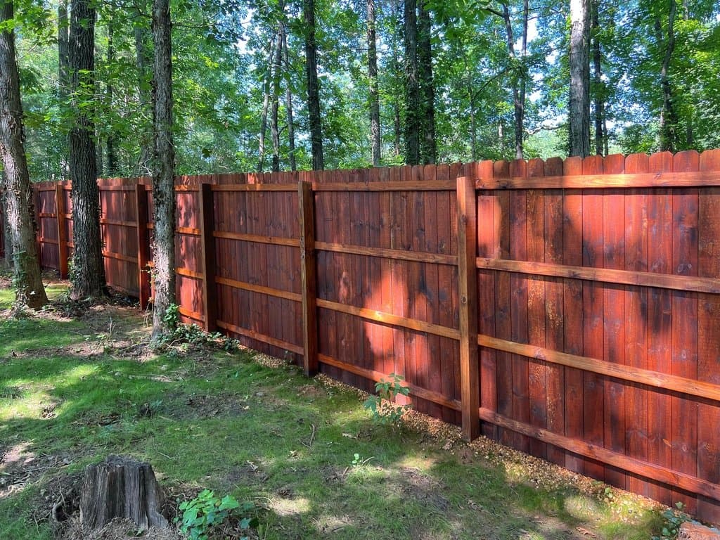 Privacy fence stained in Mahogany