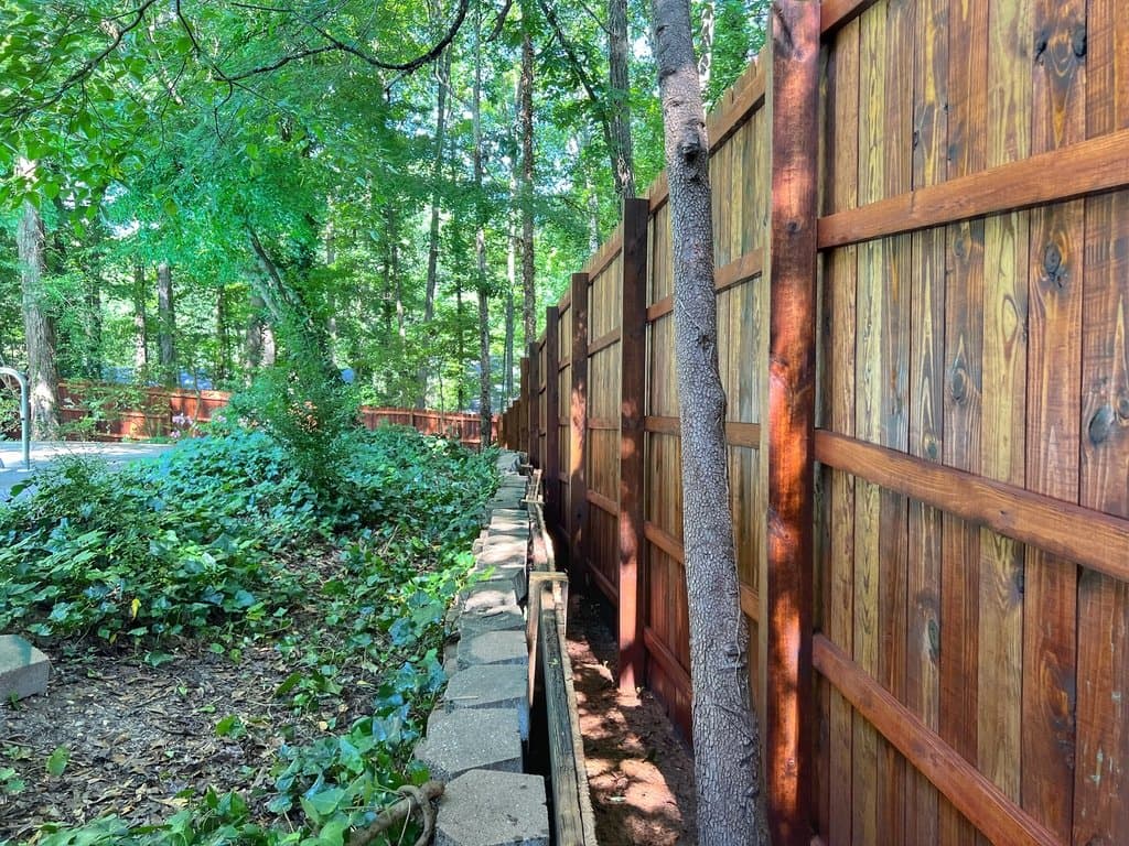 Privacy fence stained in Mahogany